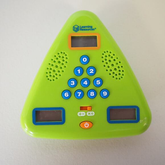 Learning Resources MINUTE MATH Electronic Flash Card - 3 Levels of Difficulty - Picture 1 of 7
